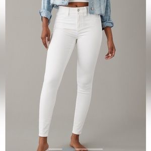 WHITE American Eagle Hi-Rise Jegging Size 10S